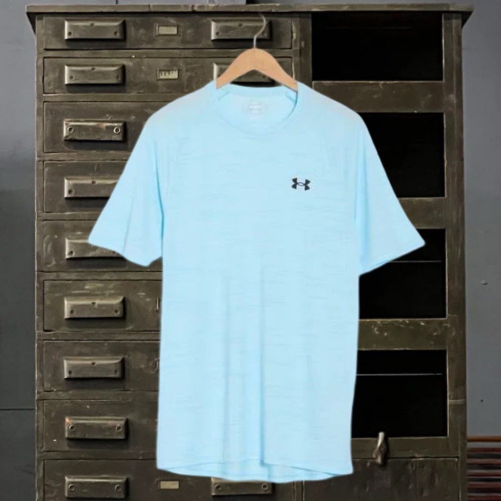 UNDER ARMOUR • Tech 2.0 Workout Athletic Tee - Picture 4 of 4